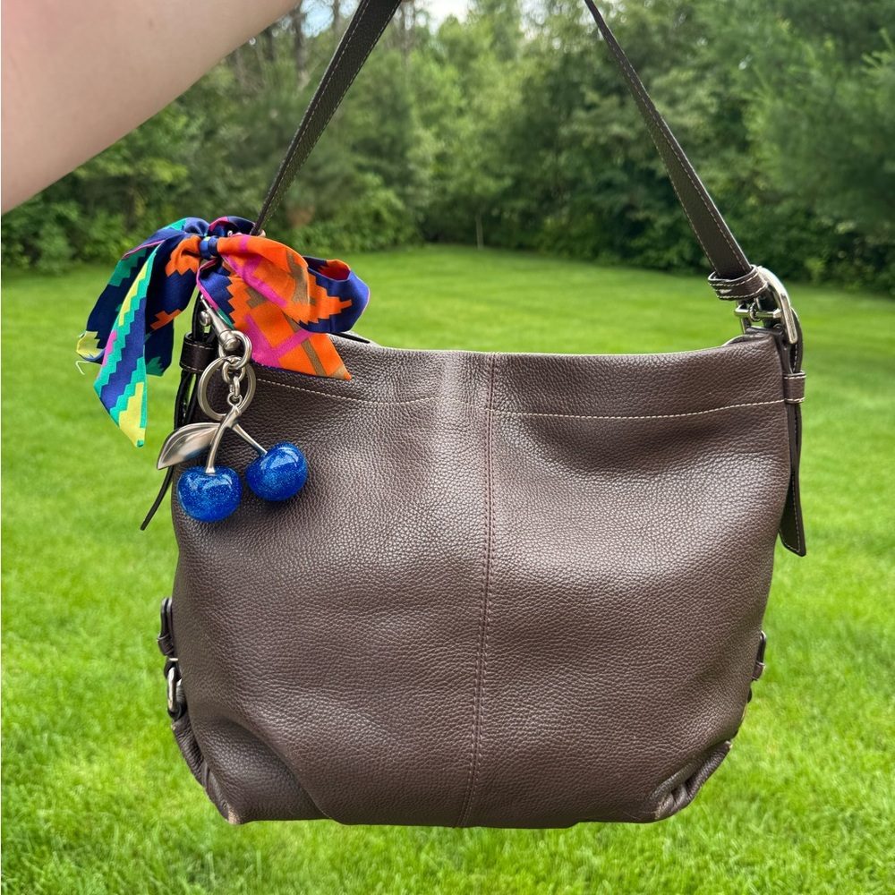 Coach Brooklyn Shoulder Bag 28 - Picture 2 of 10